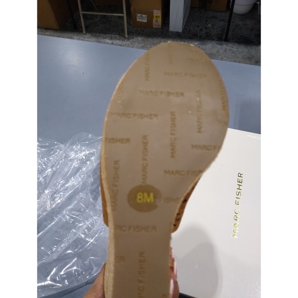 Marc Fisher Women's Hasina Wedge Sandals Dark Brown 8 M - Picture 2 of 2